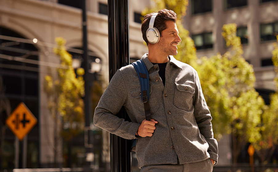 Redukcja hałasu True Adaptive Noise Cancelling z technologią Smart Ambient